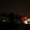 闇が吸い込む夜汽車の灯
