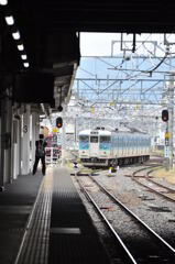 長野色を見送るお兄さん