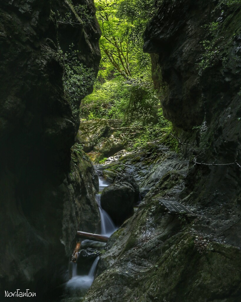 神戸岩(かのといわ)