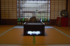 旧家にて　四