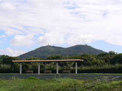 平磯から鉢伏山上を望む　2