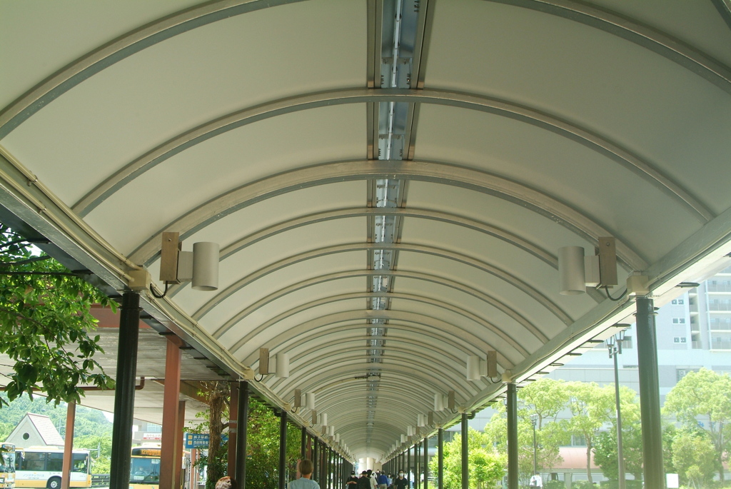 駅へ1