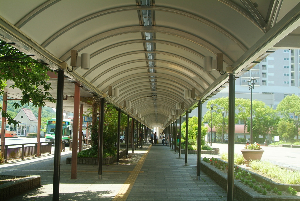 駅へ2