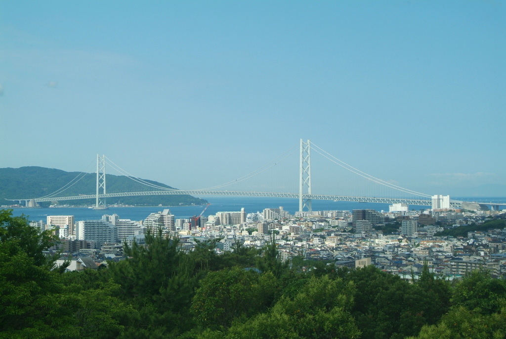 井植記念館より明石海峡大橋を望む1