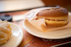 休日の朝はミスタードーナツから始まる