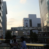 暮れる街