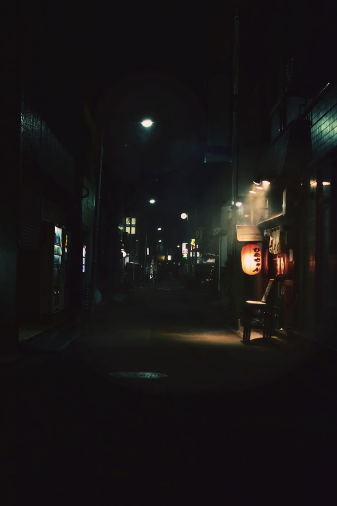 夜の路地裏