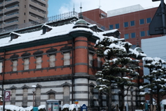 雪の赤レンガ郷土館