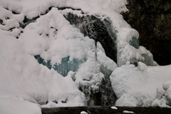 氷結の滝