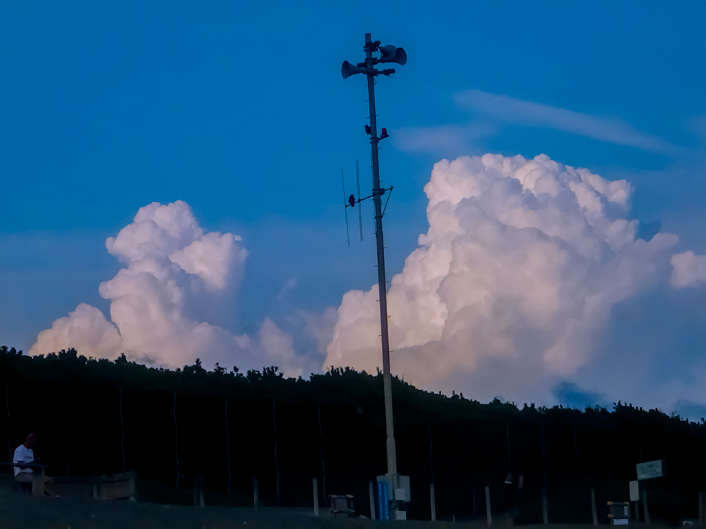 夏雲