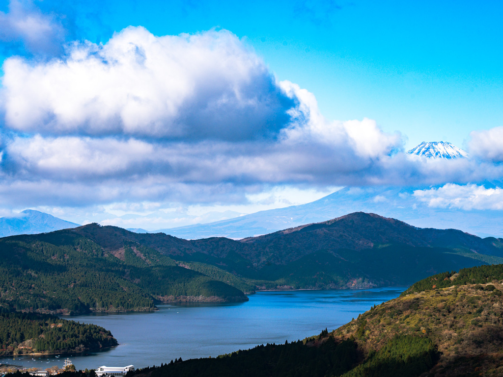  流れる雲の切れ間に