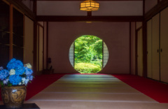 明月院　丸窓 