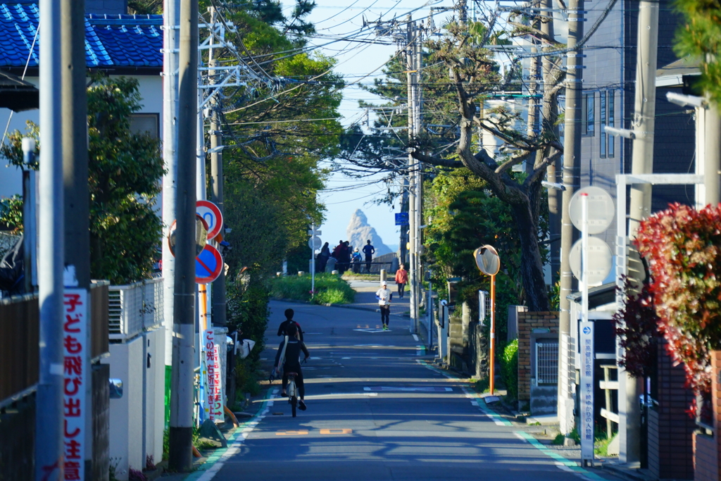 朝のラチェン通り（茅ヶ崎）