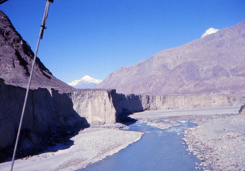 桃源郷フンザへの道