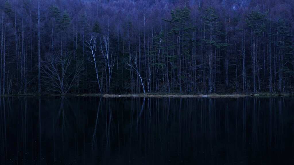 静寂・・御射鹿池