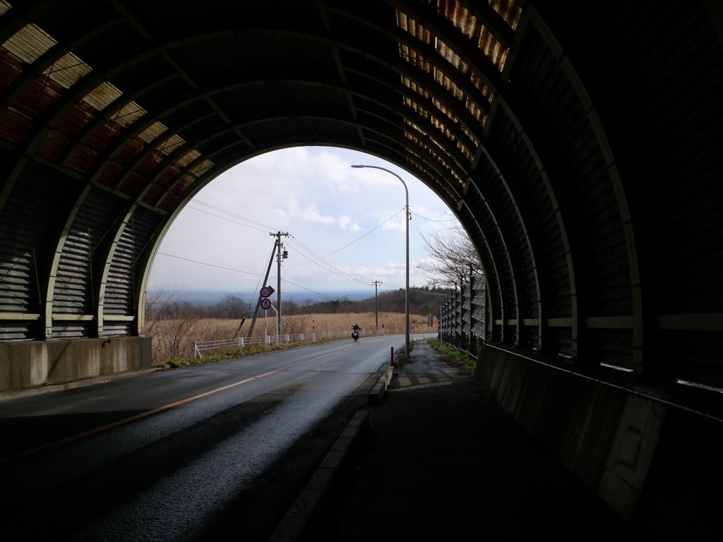 トンネル