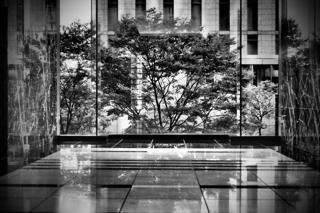 オフィスの休日 1