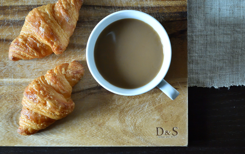 croissant et cafe