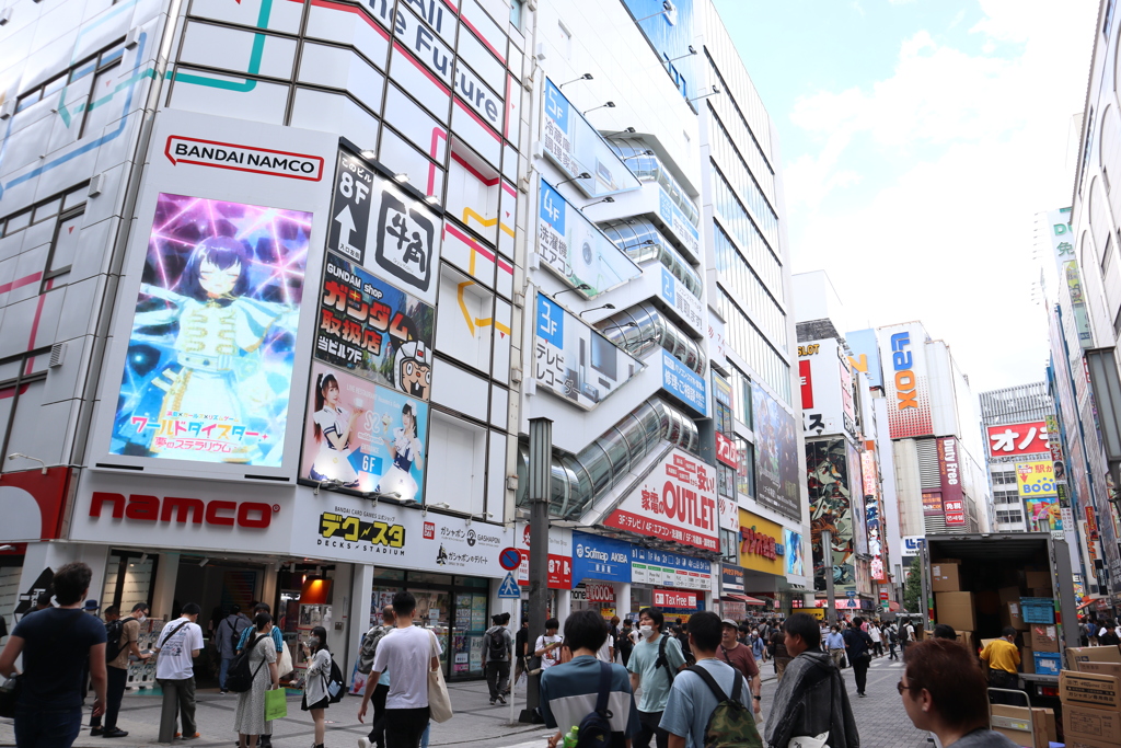 真夏の秋葉原