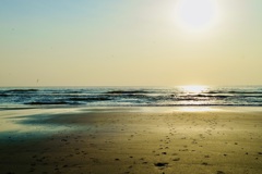 海辺の朝日