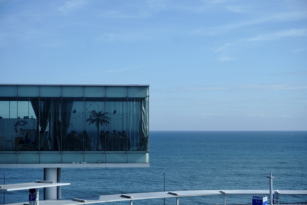 海の見えるカフェ