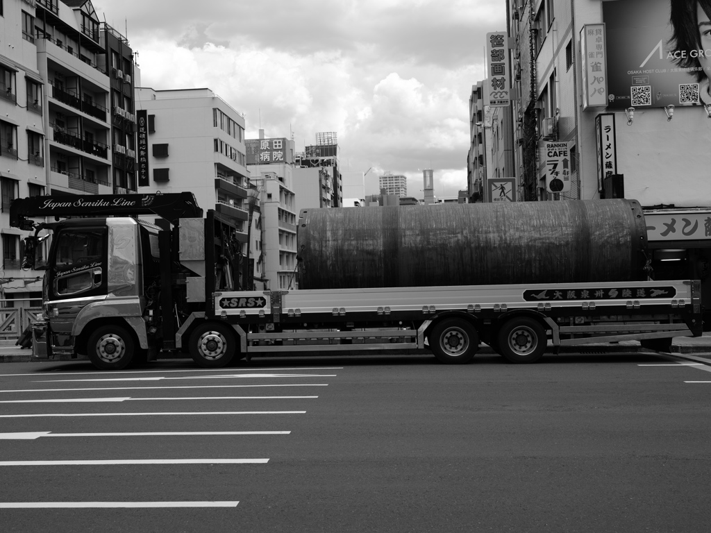 トラック、停車中