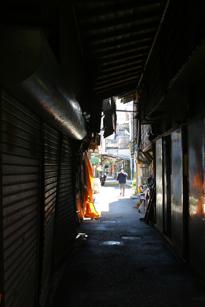 商店街の裏道
