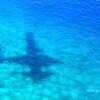 海底を泳ぐ飛行機