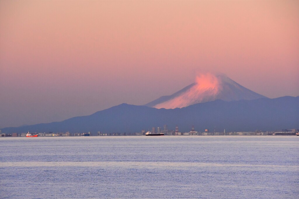 東京湾越しの富士朝景
