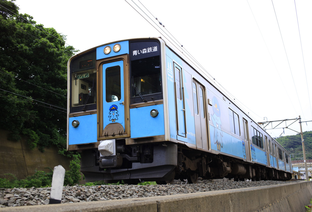 青い森鉄道701系