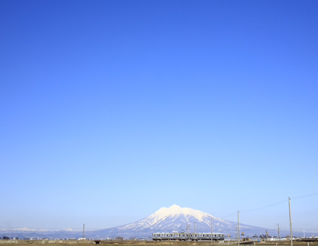 弘南鉄道と岩木山