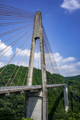 山奥へ繋ぐ橋