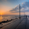 海床路と有明海に沈む夕日