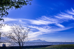 秋空の下で