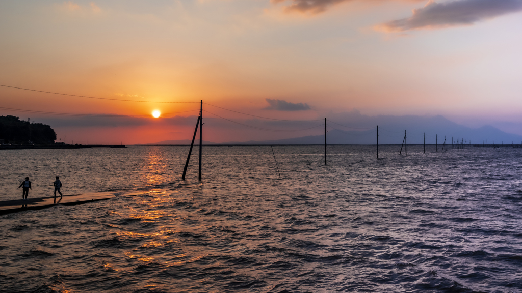 海床路の夕暮れ