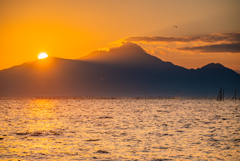 雲仙に沈みゆく夕日