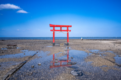 潮溜まりと海中鳥居 潮溜まりと海中鳥居