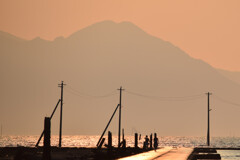 長田部海床路の夕暮れ