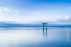 青く染まりゆく海と空