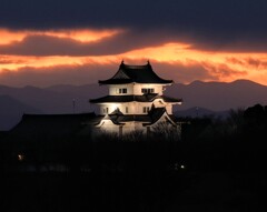 如月に染まる夕暮れ