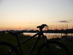 愛車と夕日