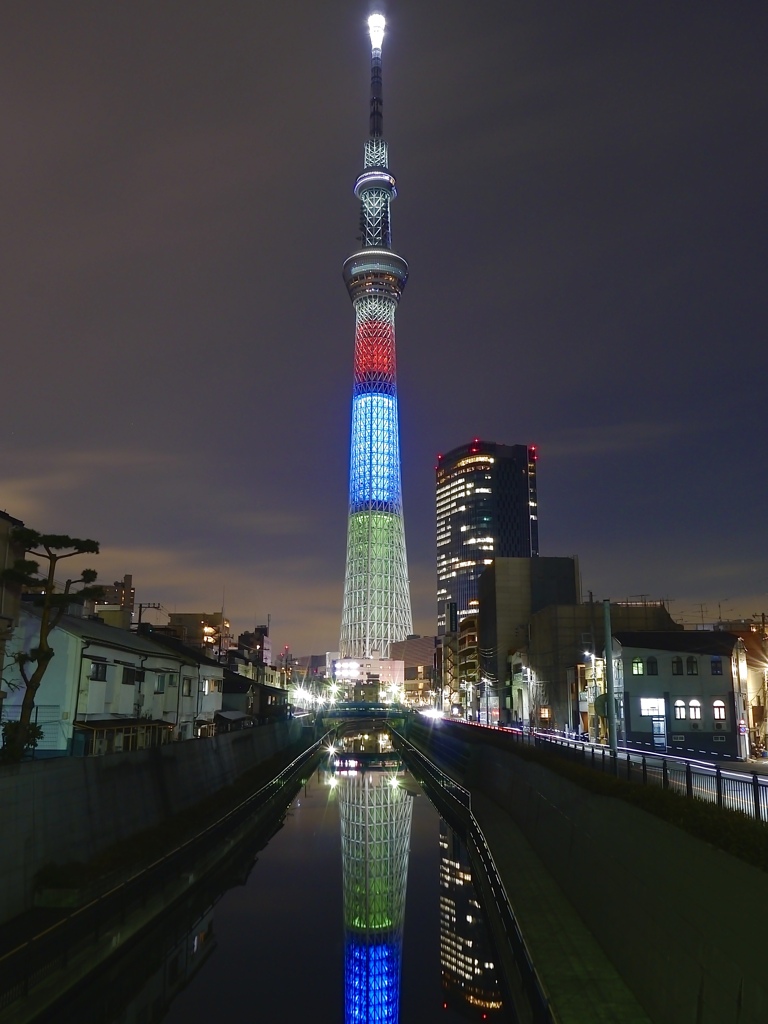 スカイツリー これはなんの色？？