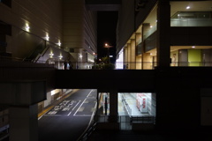 建物の間