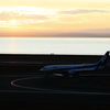 夕暮れと飛行機