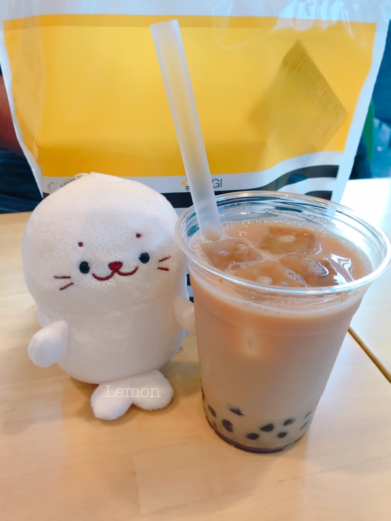 しろたんタピる