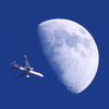 月と飛行機２