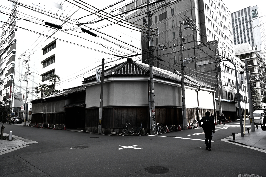 ビル街の砦①（5442）