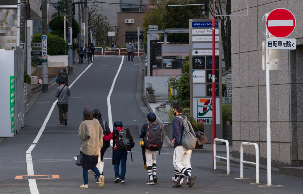 戦い済んで日が暮れて