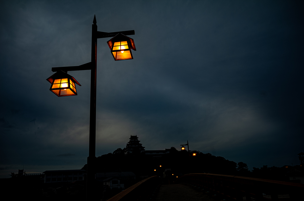 雨上がりの夕空に