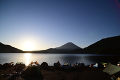 目覚めの湖畔